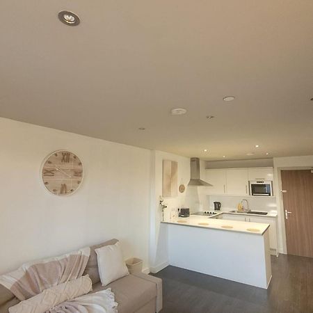 Amazing London 1 Bedroom Flat In Astral House As18 Norbury  エクステリア 写真