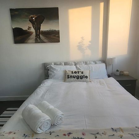 Amazing London 1 Bedroom Flat In Astral House As18 Norbury  エクステリア 写真