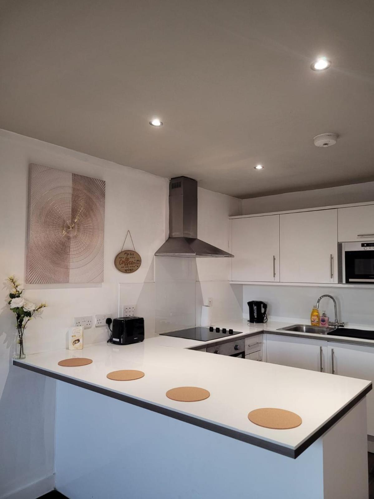 Amazing London 1 Bedroom Flat In Astral House As18 Norbury  エクステリア 写真